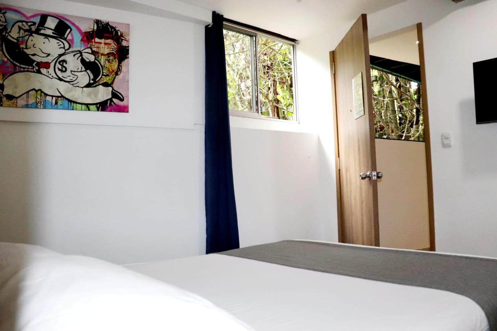 Carriqui Underground Hotel *